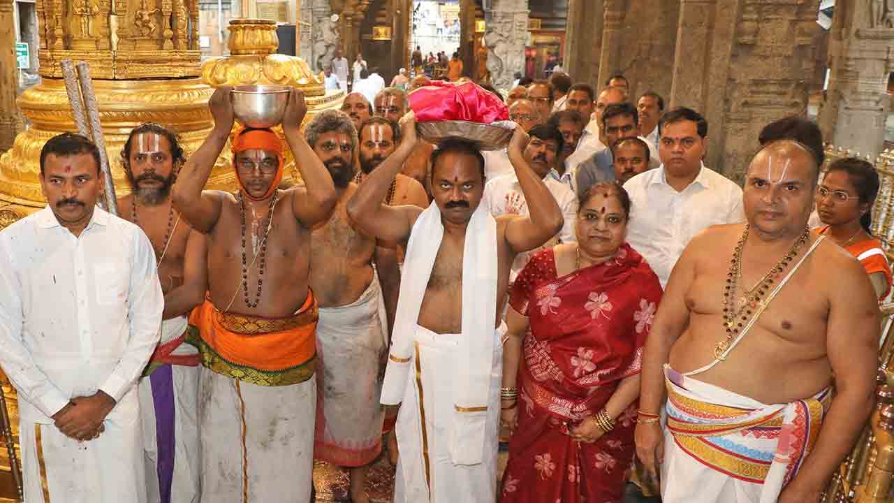 Tirumala | శ్రీవారి ఆలయంలో శాస్త్రోక్తంగా కోయిల్‌ ఆళ్వార్‌ తిరుమంజనం