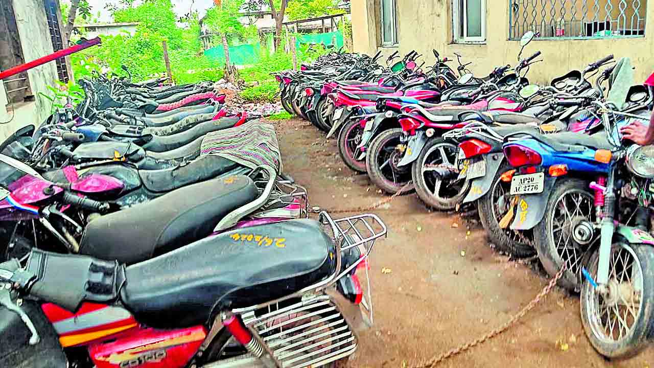 వేలం ఎప్పుడో ?