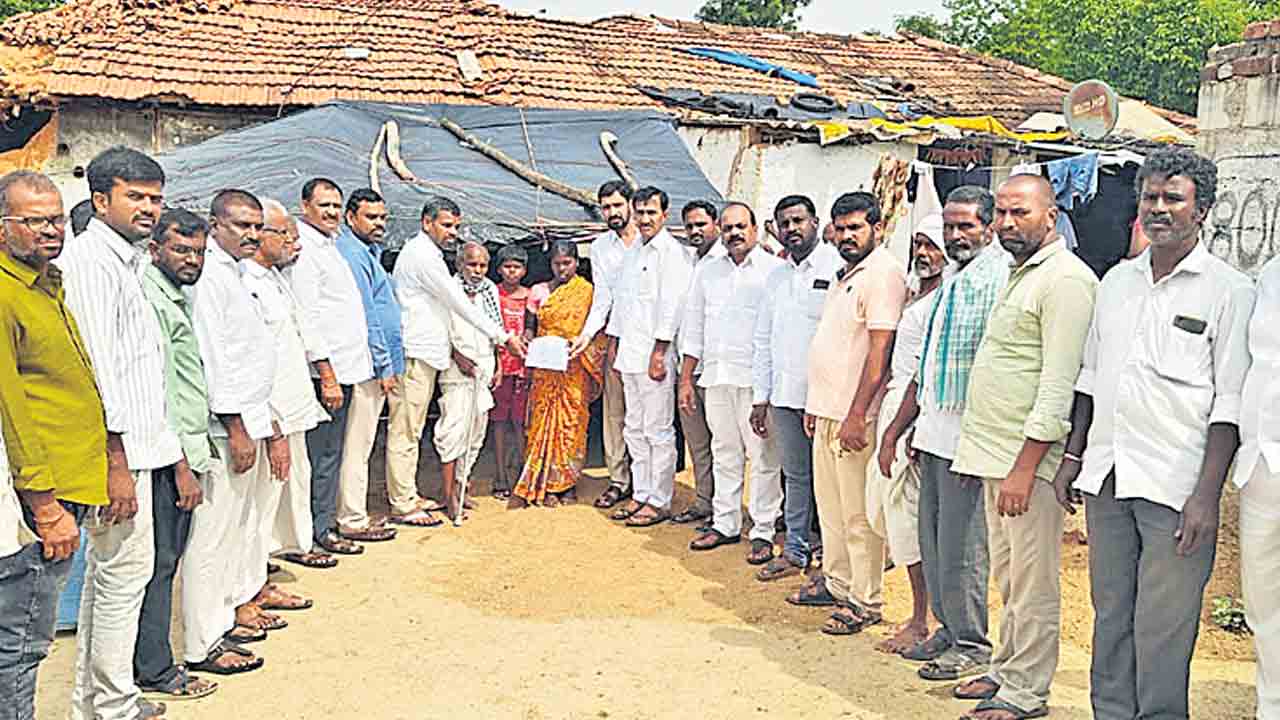 హామీల అమలులో కాంగ్రెస్‌ విఫలం