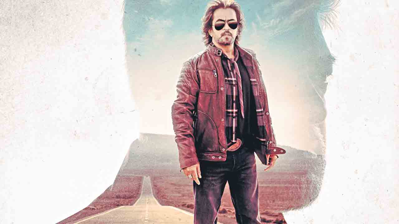 Vidaamuyarchi  కష్టం ఎప్పటికీ వృథా కాదు.. వారి పాత్రలపై ఆసక్తిని పెంచేలా విడాముయర్చి పోస్టర్‌