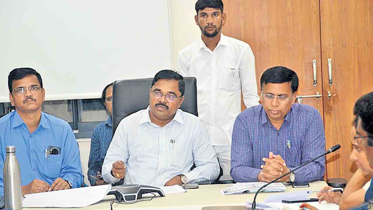 సీజనల్‌ వ్యాధులపై అప్రమత్తంగా ఉండాలి