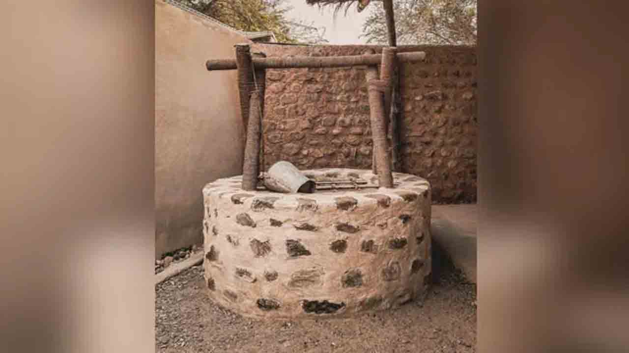 Woman Drowns Children | నలుగురు పిల్లలతో కలిసి బావిలోకి దూకిన తల్లి.. బతికిన మహిళ, పిల్లలు   మృతి