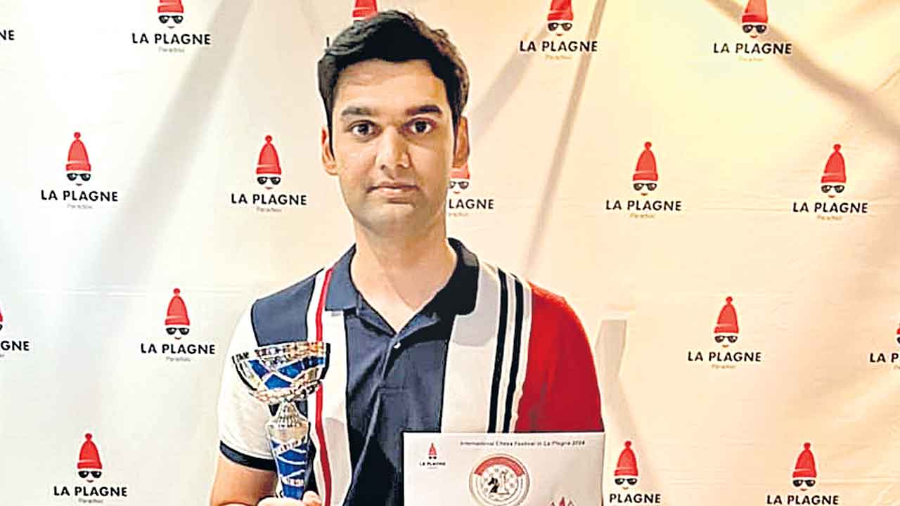 రన్నరప్‌ రాజారిత్విక్‌