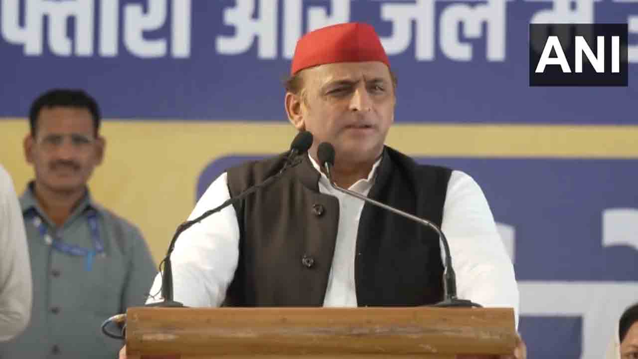 Akhilesh Yadav | మోదీ సర్కార్ మనుగడపై అఖిలేష్ యాదవ్ సంచలన వ్యాఖ్యలు