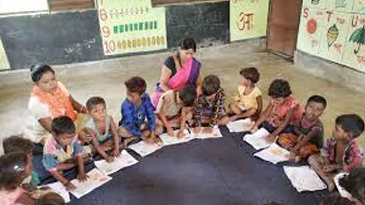 అంగన్వాడీలను బడిలో కలపండి: టీఆర్టీఎఫ్