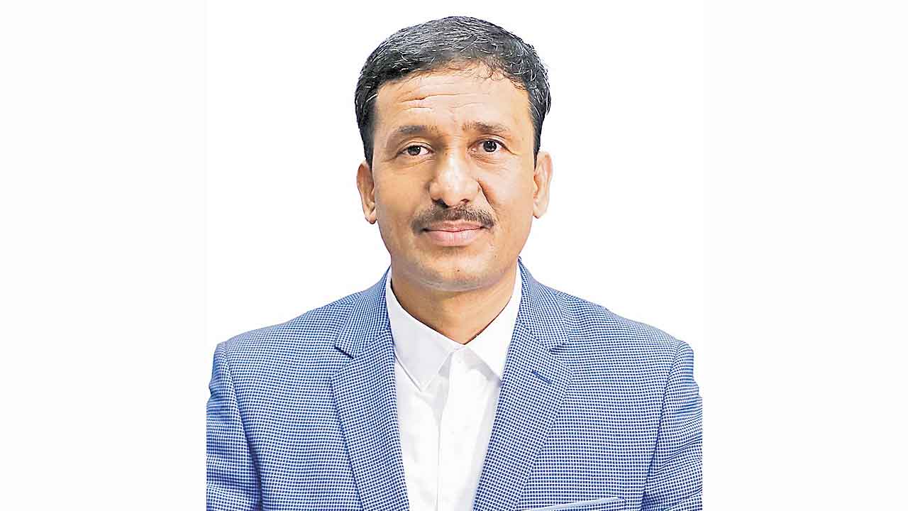 ‘సింగరేణి’లో దవాఖానలు ప్రారంభించండి