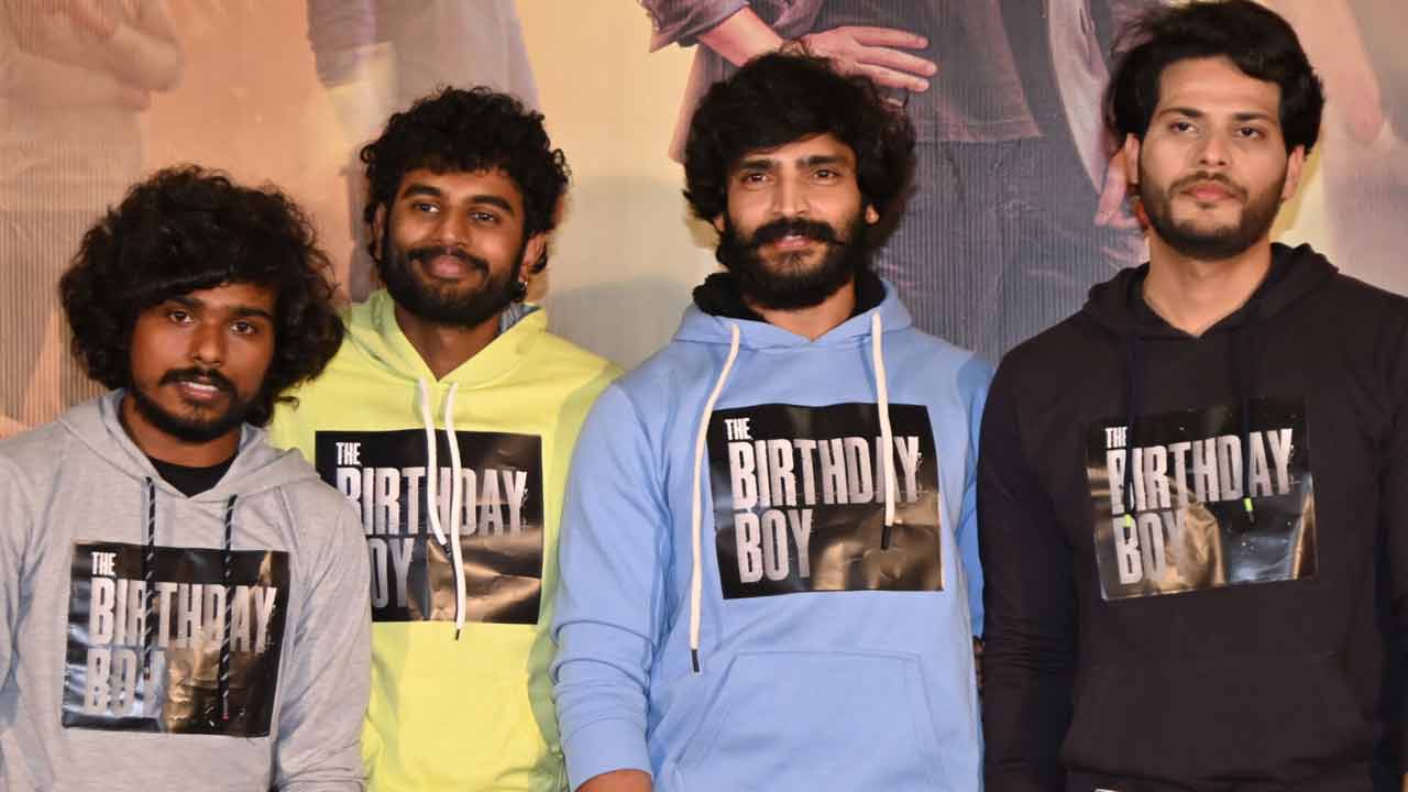 ఐదుగురు మిత్రుల కథ