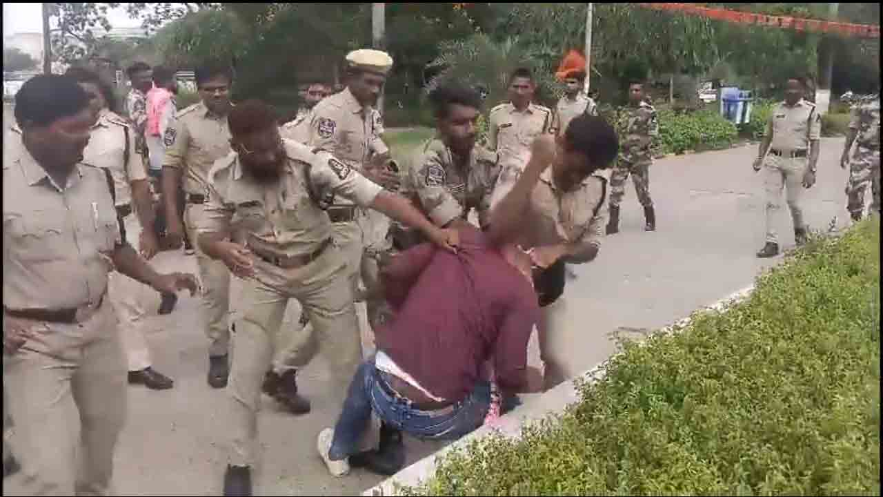 దాడులు చేయడమే ప్రజాపాలనా?