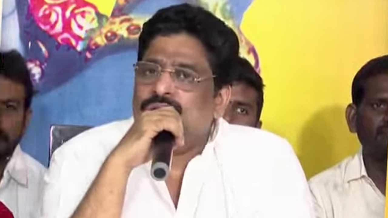 buddha venkanna | శ్రీవారి అనుగ్రహం ఉంటేనే తిరుమలకు వెళ్లగలరు.. జగన్‌పై బుద్దా వెంకన్న సెటైర్లు