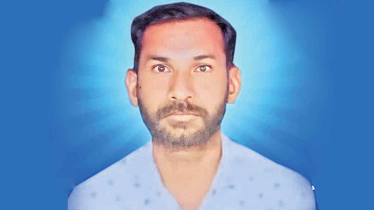 ఆటోడ్రైవర్‌ ఆత్మహత్య