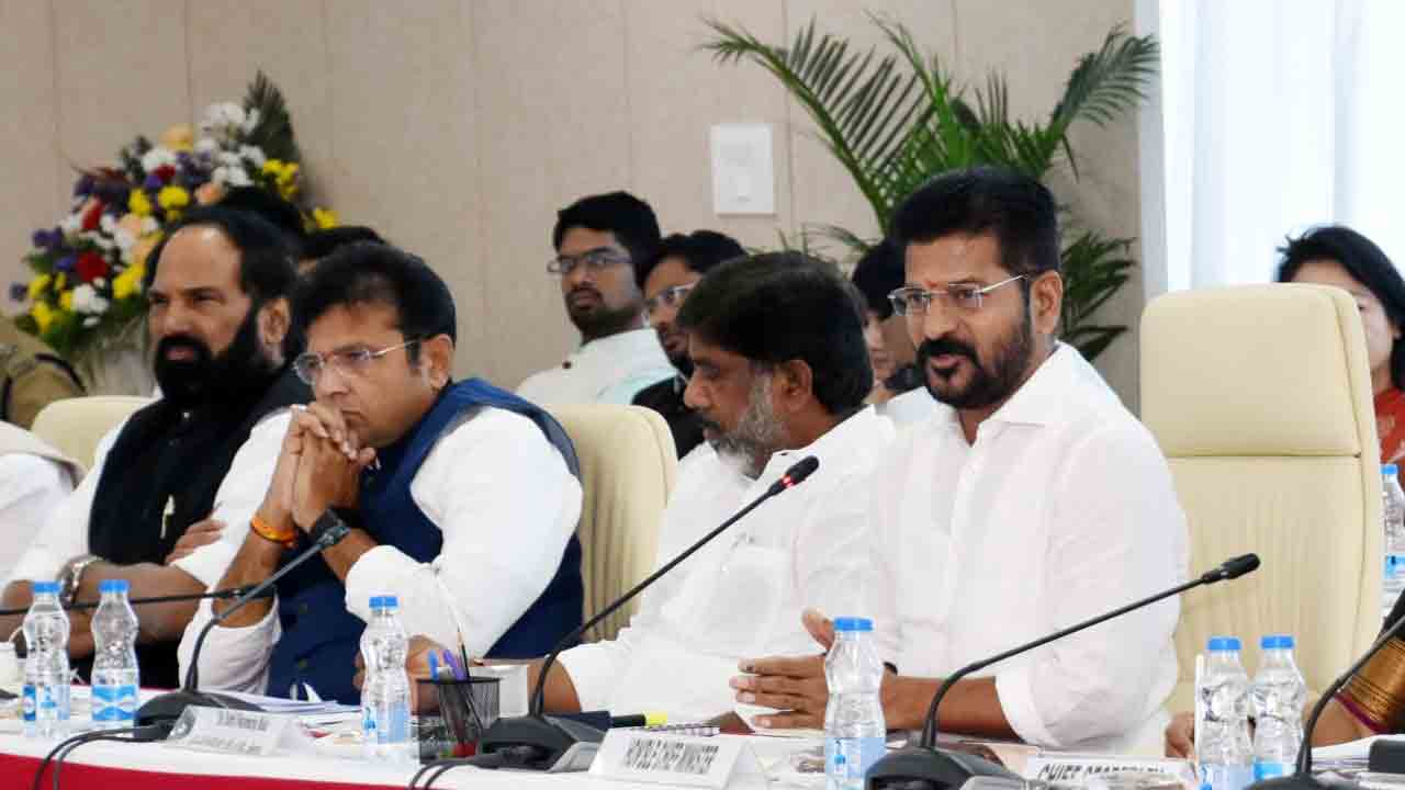CM Revanth Reddy | తెలంగాణను సొంత రాష్ట్రంగా భావించి పనిచేయండి.. కలెక్టర్లతో సీఎం రేవంత్‌