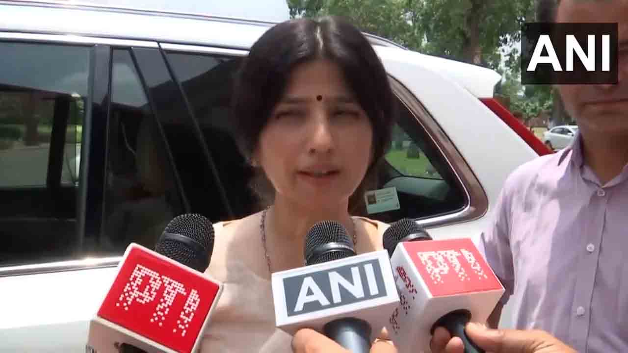 Dimple Yadav | యూపీ సీఎం ప్రజా సమస్యలపై దృష్టిపెడితే మేలు : డింపుల్‌ యాదవ్‌