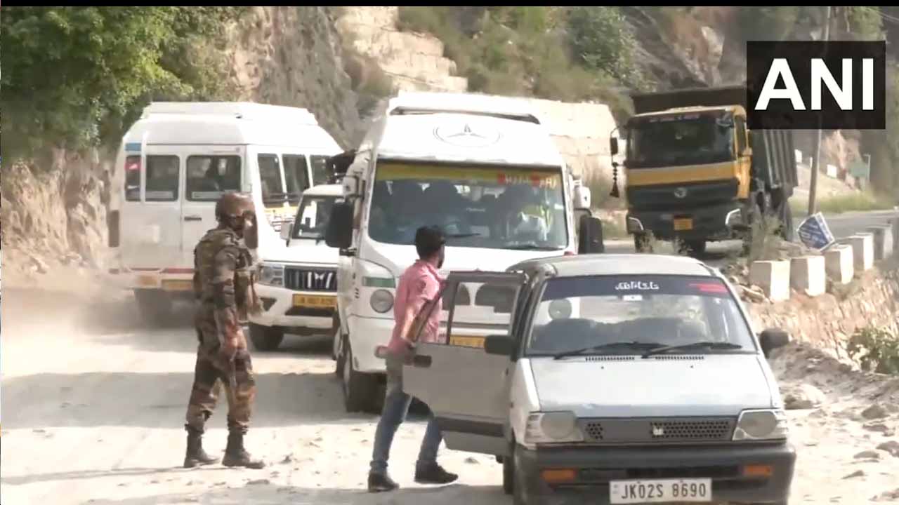 Jammu Kashmir: భ‌ద్ర‌తా ద‌ళాలు, ఉగ్ర‌వాదుల మ‌ధ్య దోడాలో రెండుసార్లు కాల్పులు