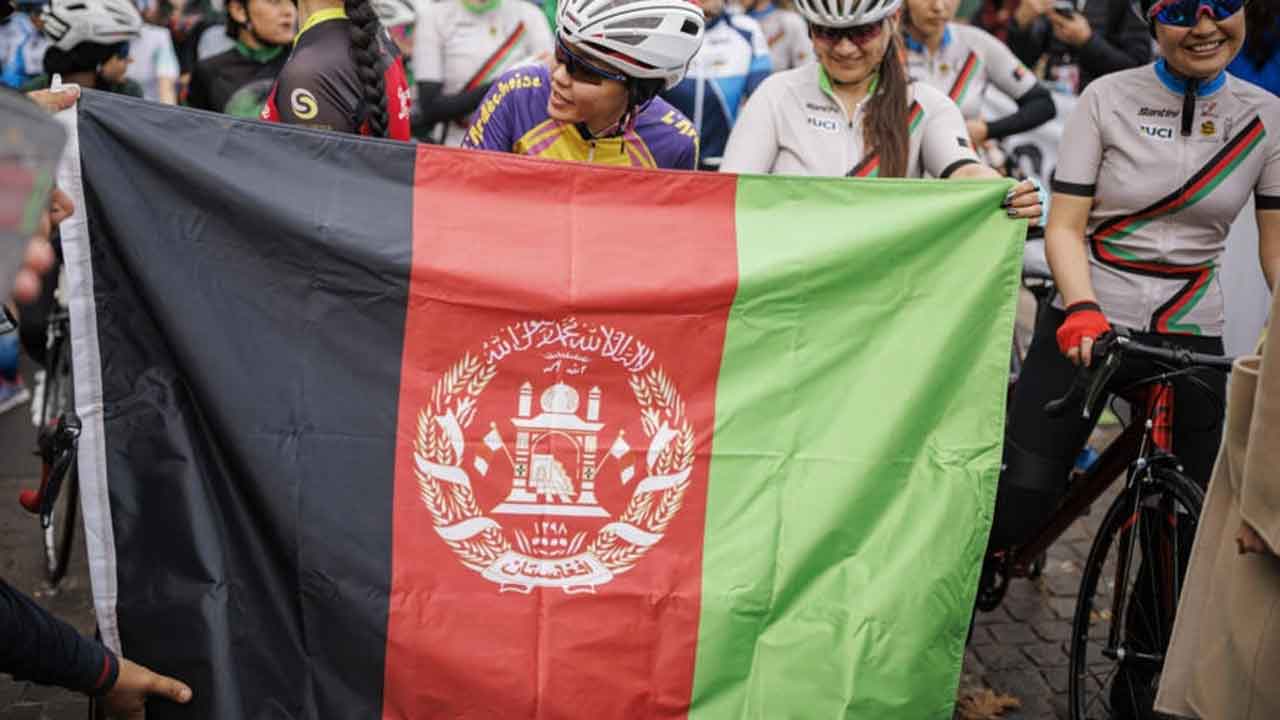 మహిళా అథ్లెట్లను గుర్తించం