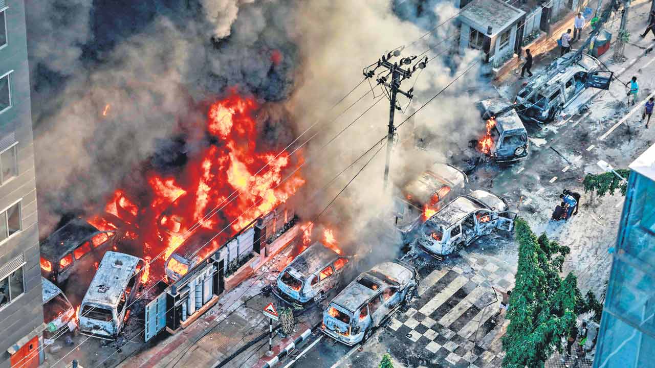 Bangladesh | బంగ్లాదేశ్‌లో రిజర్వేషన్ల చిచ్చు.. దేశవ్యాప్తంగా విద్యార్థుల ఆందోళన