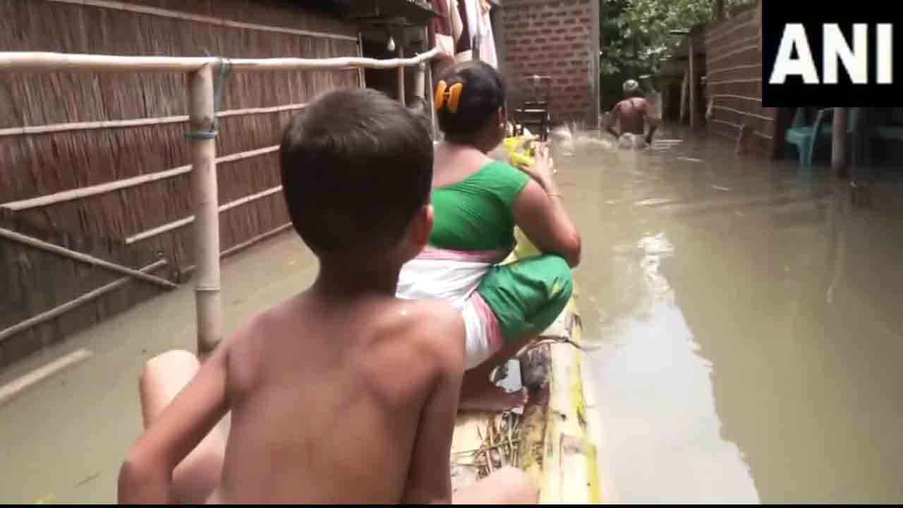 Assam Floods | బ్రహ్మపుత్రలో వరద ప్రవాహం : నీట మునిగిన గ్రామాలు