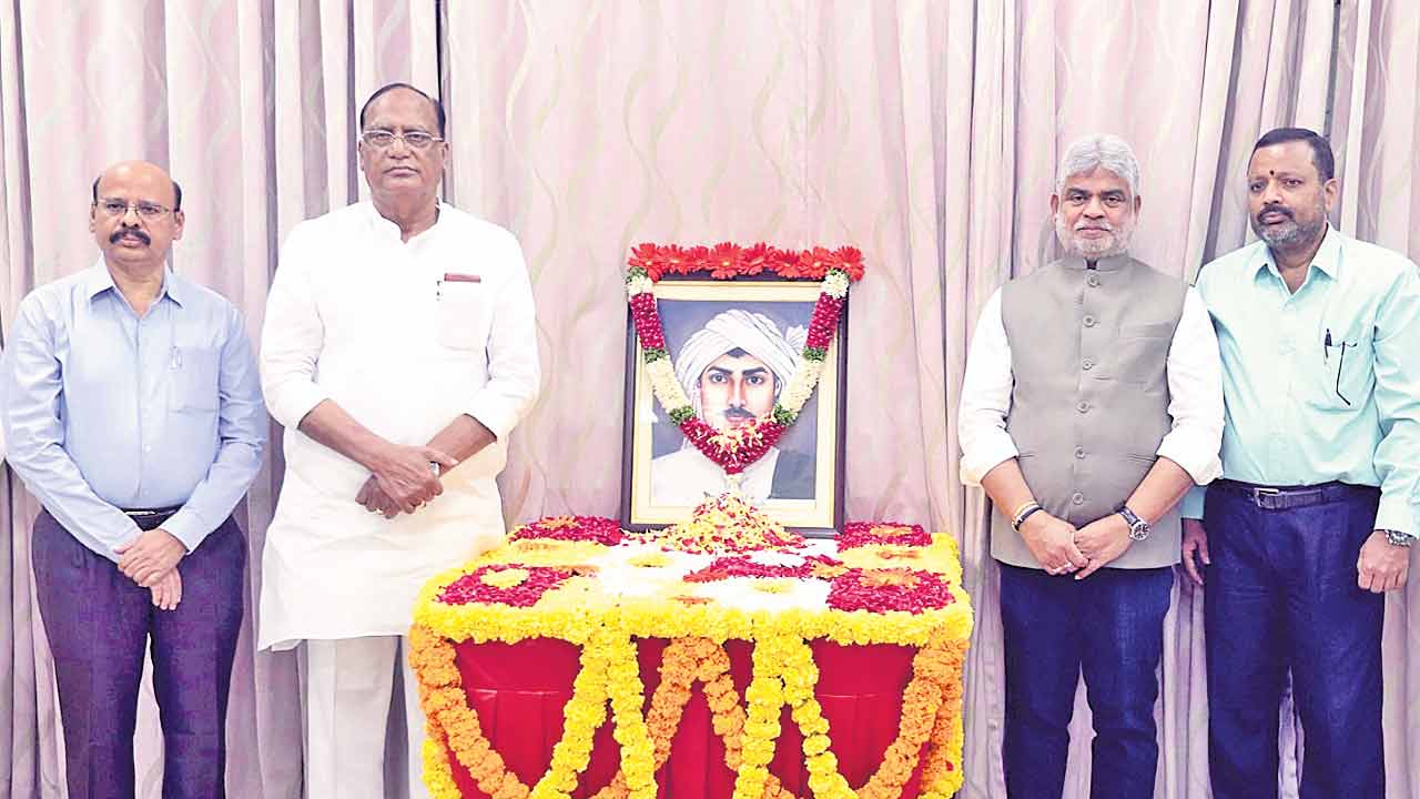 అసెంబ్లీలో దొడ్డి కొమురయ్య వర్ధంతి