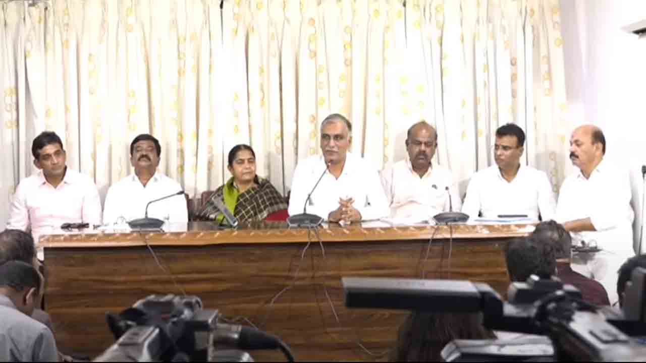 Harish Rao | రూ. 2 ల‌క్ష‌లు దాటినా రుణాల‌కు.. అప్పు క‌ట్టేందుకు అప్పు తెచ్చుకో అన్న‌ట్లుంది : హ‌రీశ్‌రావు