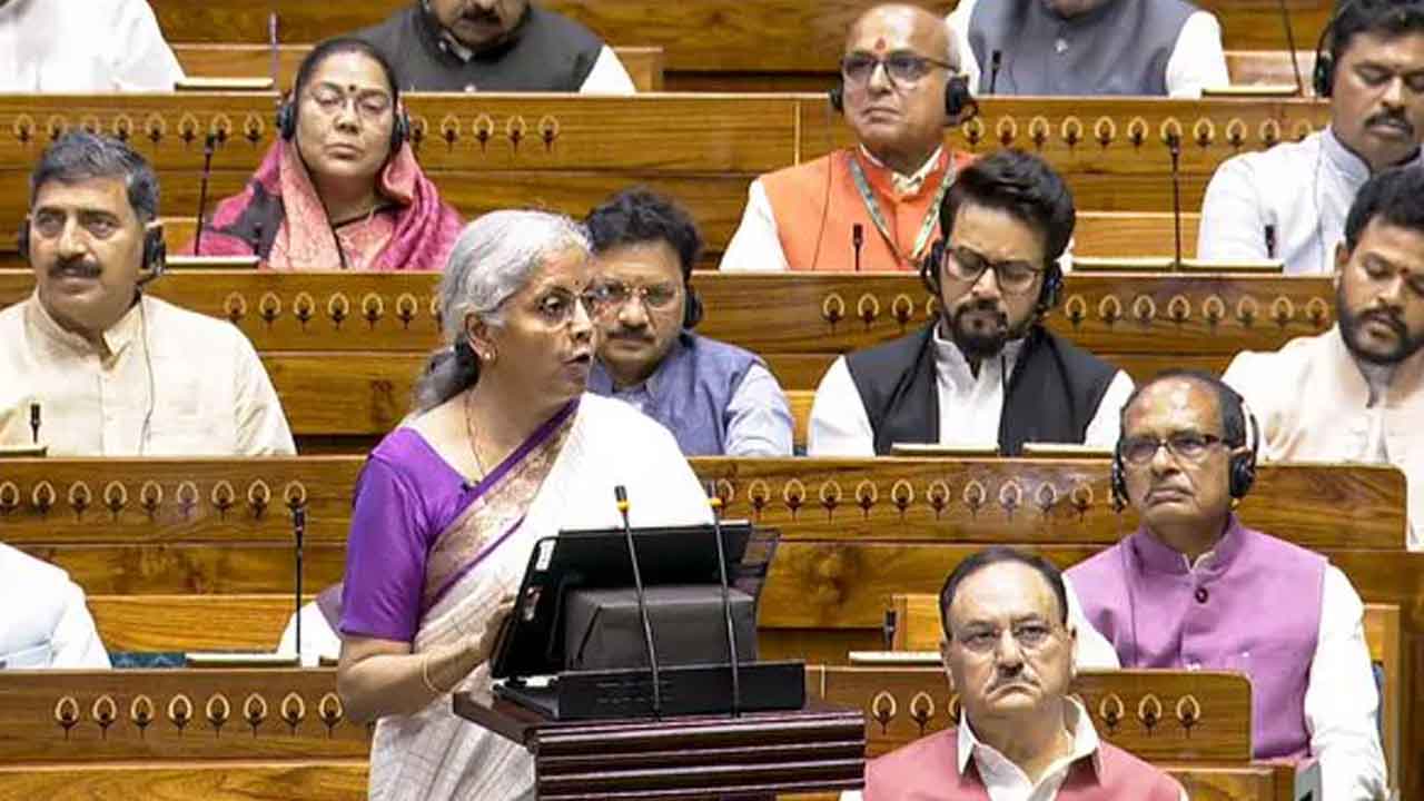 ఆరోగ్య రంగానికి 90,958 కోట్లు