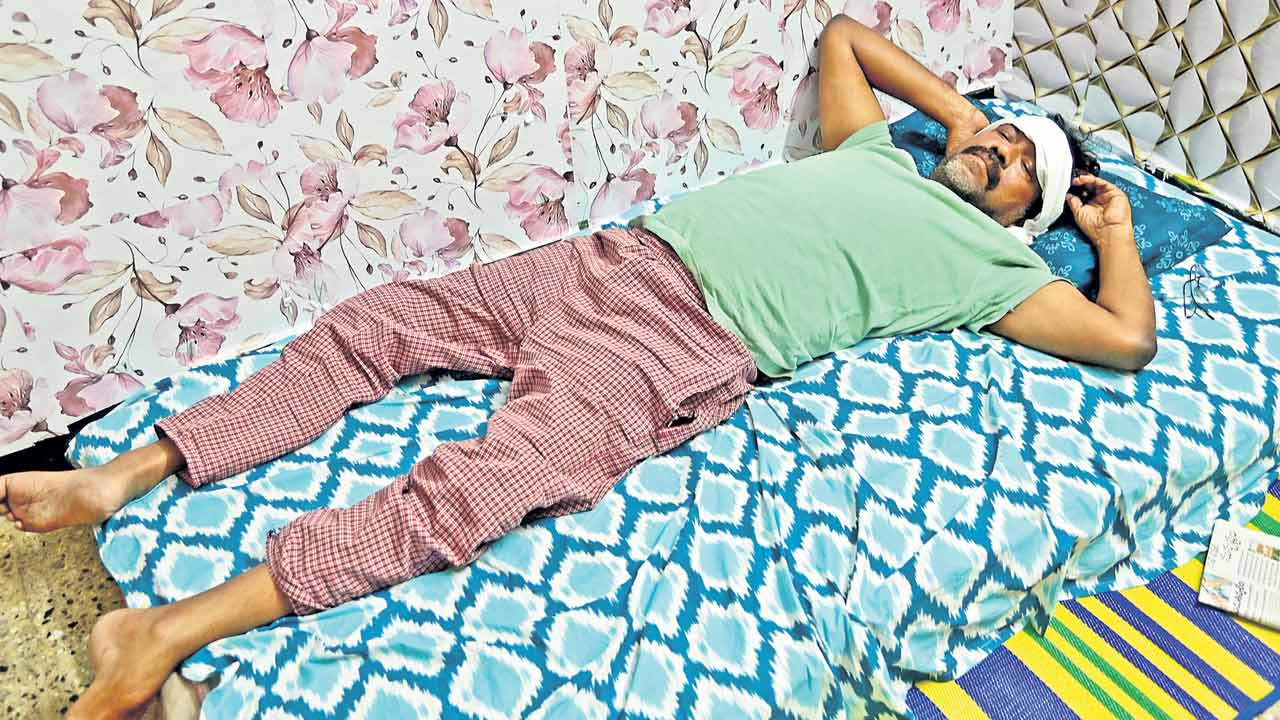 కొనసాగుతున్న దీక్ష…క్షీణించిన బక్క జడ్సన్‌ ఆరోగ్యం