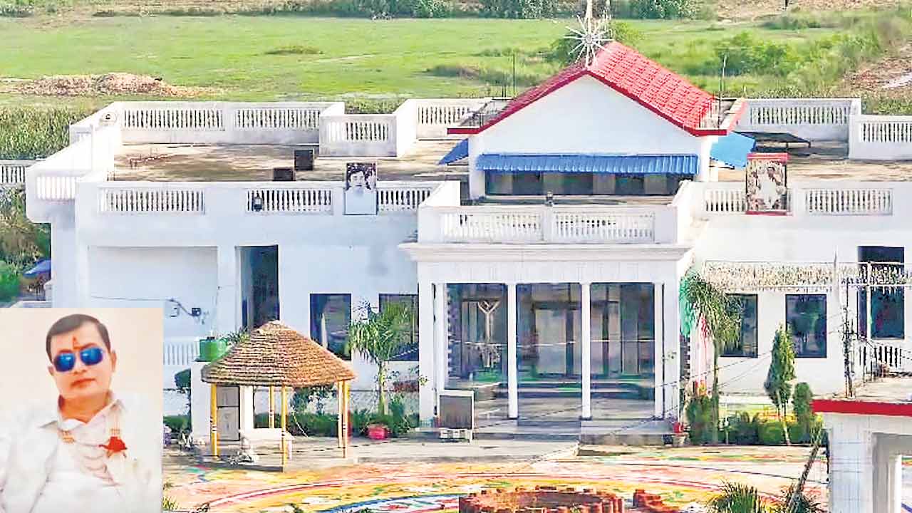 భోలే బాబాకు 100 కోట్ల ఆస్తులు