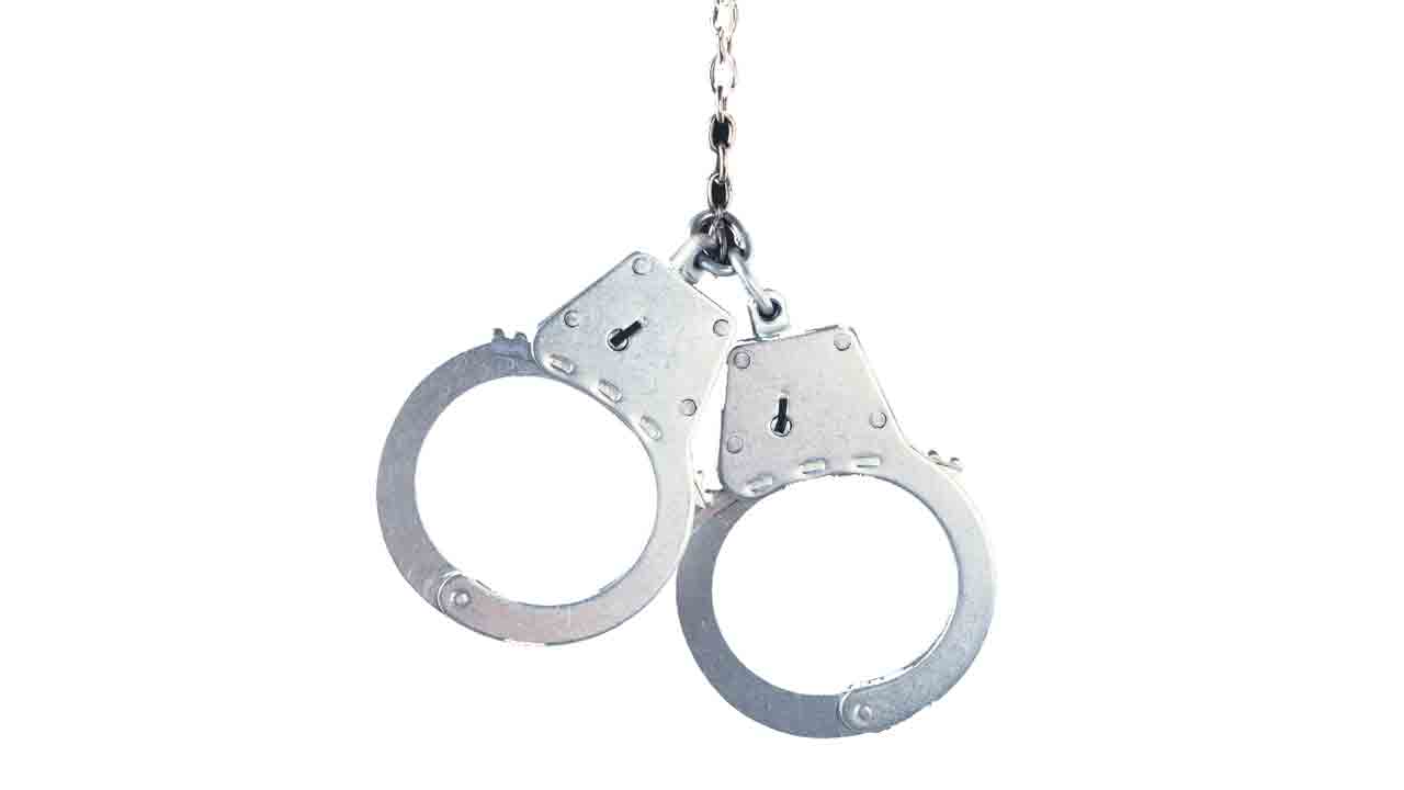 ‘స్టాన్‌ఫోర్డ్‌’లో అడ్మిషన్‌ ఇప్పిస్తామంటూ.. 3.25 కోట్లు టోకరా