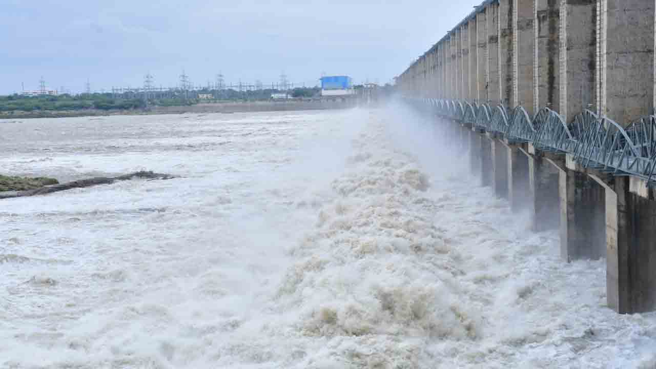 కృష్ణమ్మ ఉగ్రరూపం