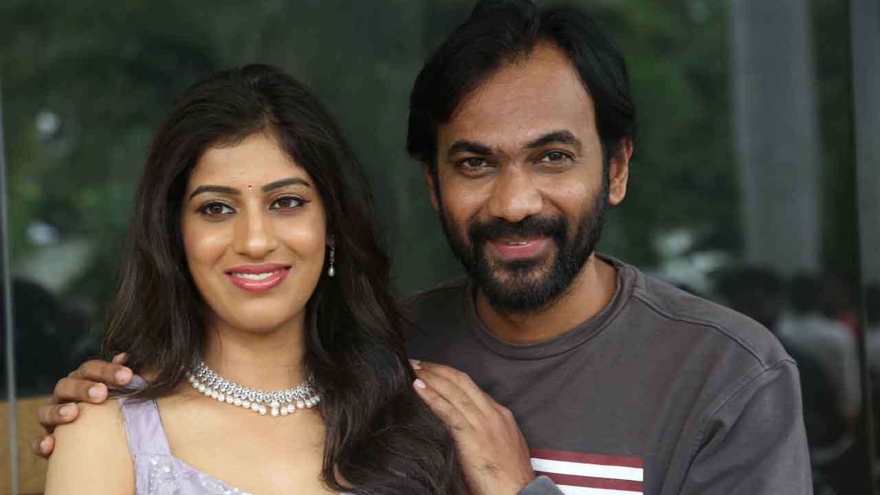 వినోదభరితంగా జస్ట్‌ ఎ మినిట్‌