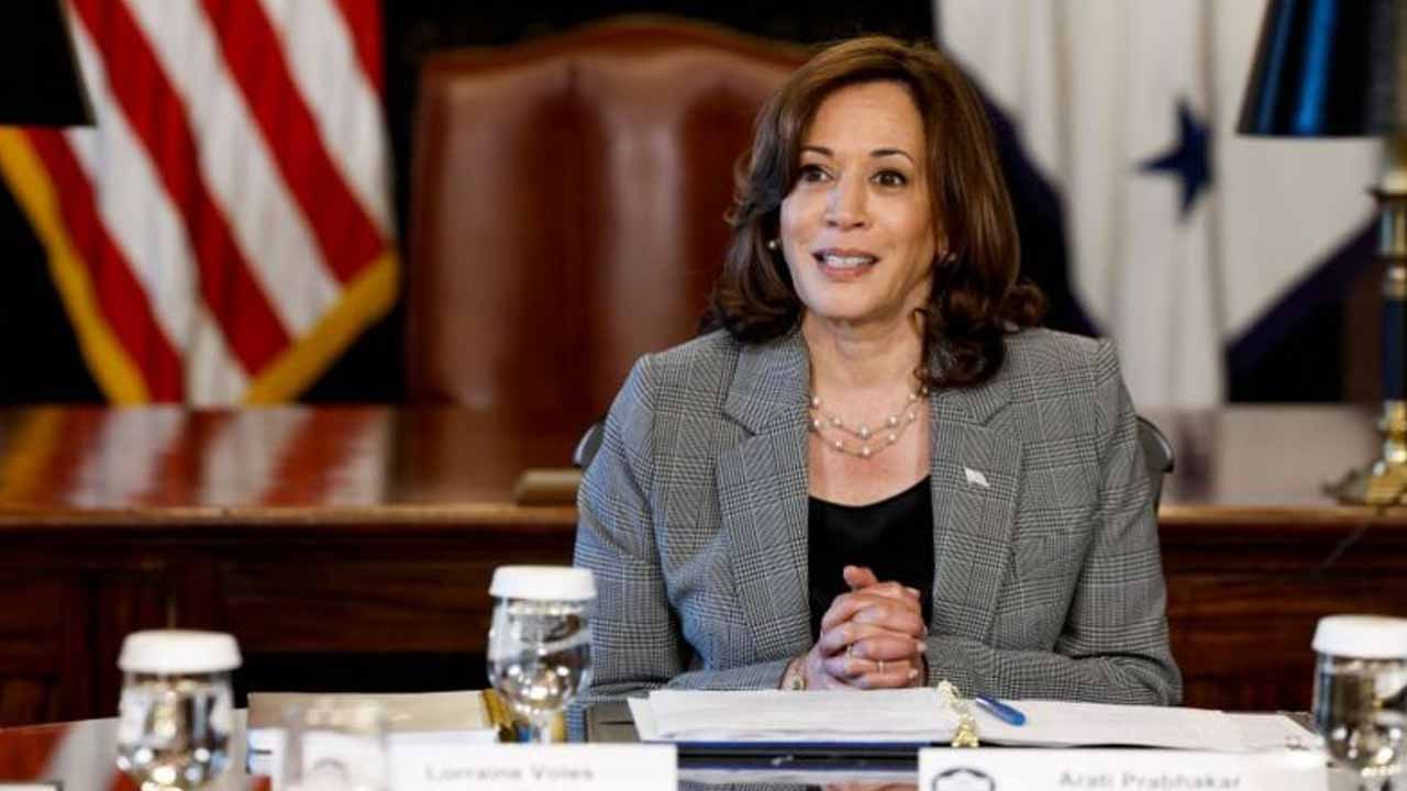 Kamala Harris: 85 నిమిషాల పాటు దేశాధ్య‌క్షురాలి బాధ్య‌త‌లు నిర్వ‌ర్తించిన క‌మ‌లా హ్యారిస్‌