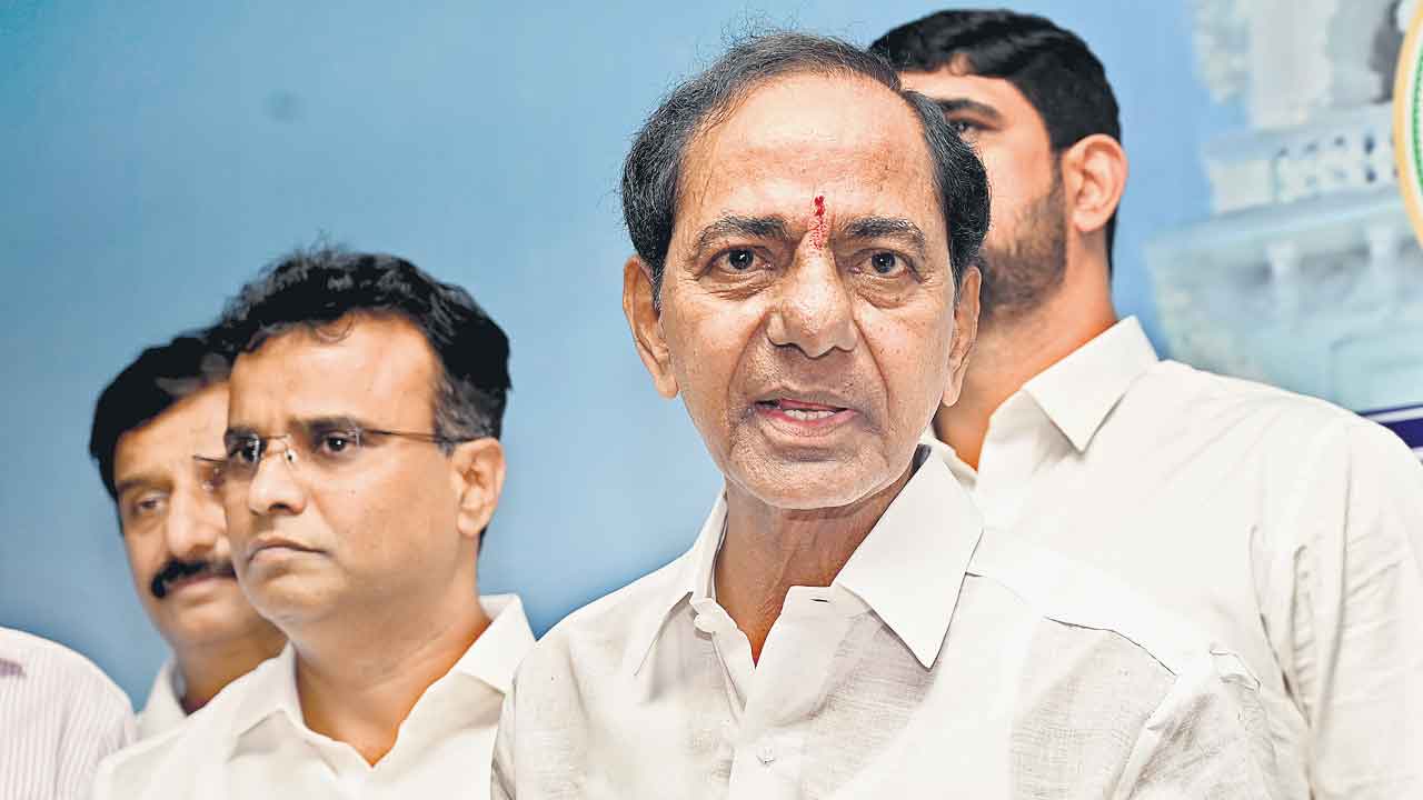 KCR | విఫల సర్కారును చీల్చి చెండాడుతం.. రాష్ట్ర బడ్జెట్‌లో రైతుభరోసా ప్రస్తావనేది?: కేసీఆర్‌