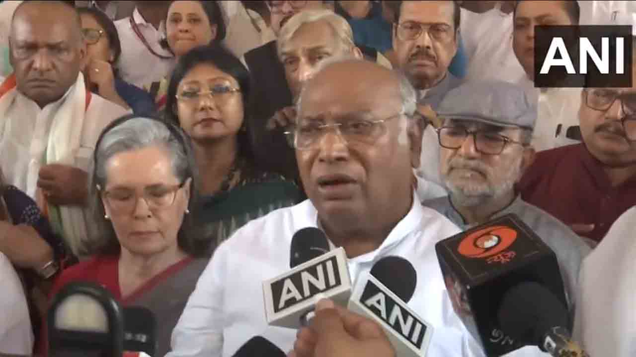 Mallikarjun Kharge | నిండు సభలో ప్రధాని అసత్యాలకు నిరసనగా వాకౌట్ చేశాం : ఖర్గే