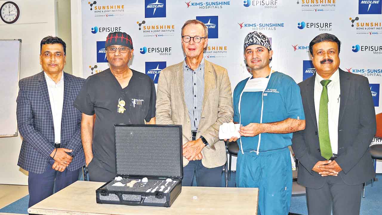 మోకాలి మార్పిడి లేకుండానే శస్త్ర చికిత్స