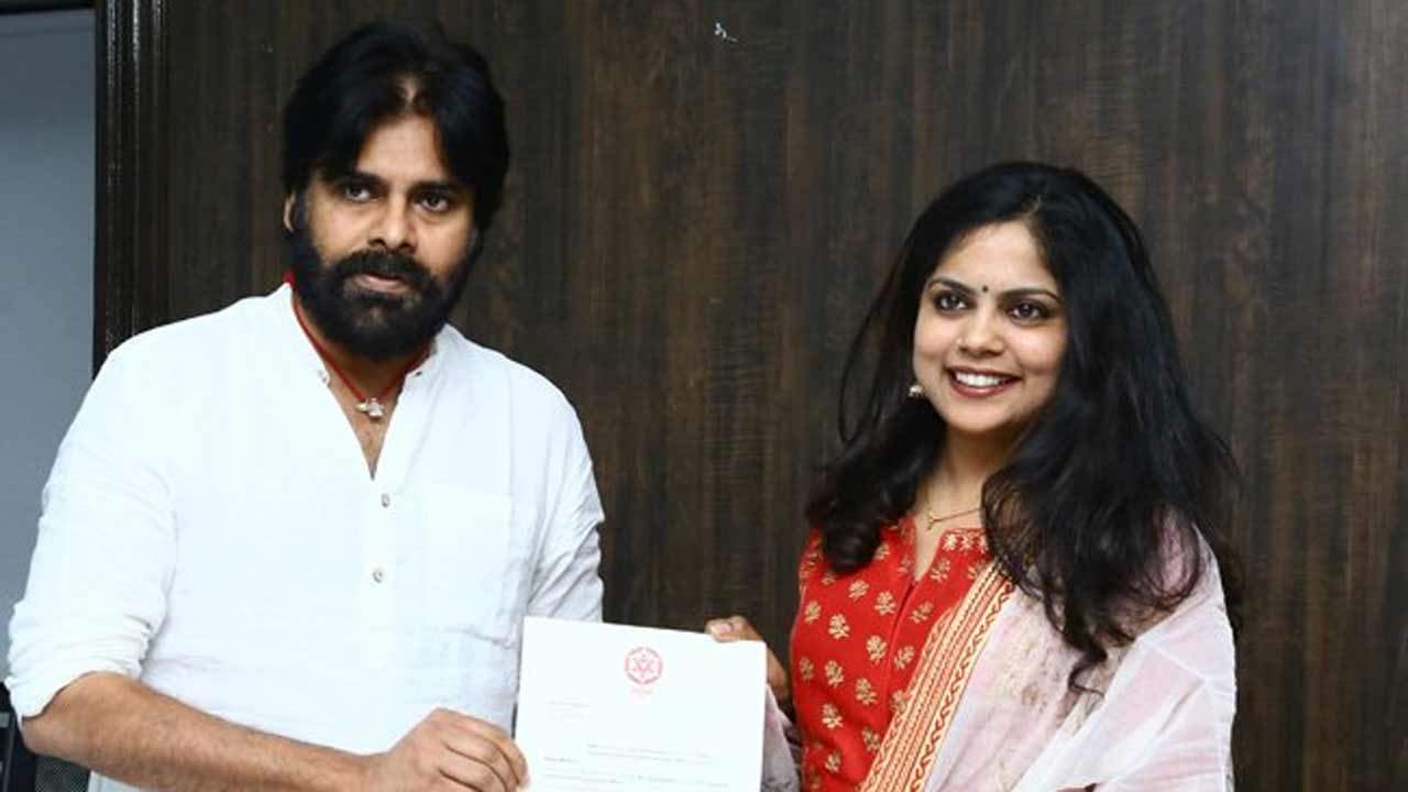 Kota Rukmini | కేబినెట్‌ మీటింగ్‌ జరుగుతుండగా.. సెక్రటేరియట్‌లోకి ఎంట్రీ ఇచ్చిన పవన్‌ కల్యాణ్‌ సన్నిహితురాలు