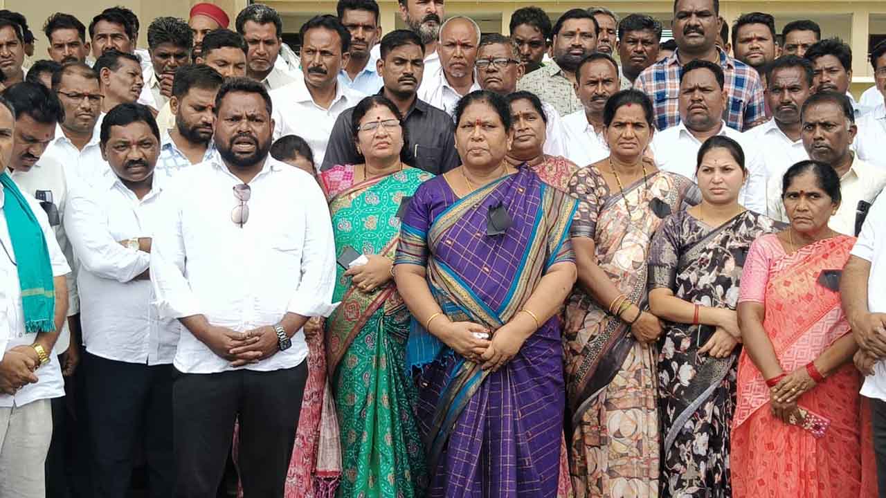 Kova Lakshmi | మంత్రి సీతక్కపై ఎమ్మెల్యే కోవ లక్ష్మి ఫైర్‌.. కలెక్టర్‌కు ఫిర్యాదు