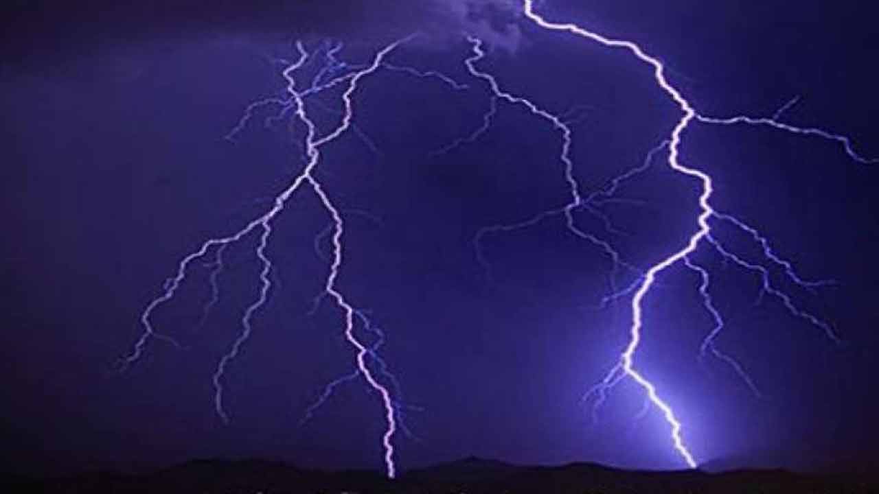 పిడుగుల వల్ల బీహార్‌లో 10 మంది మృతి