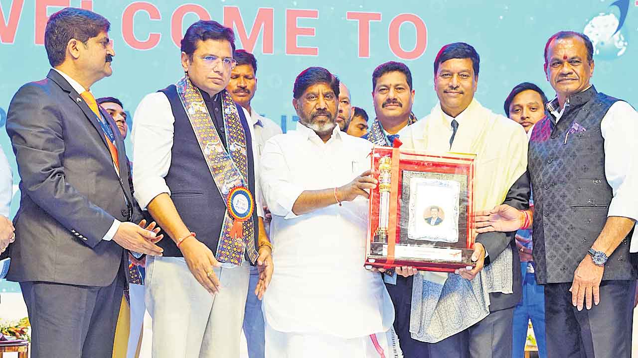 లక్ష కోట్లకు ఫార్మా ఎగుమతులు