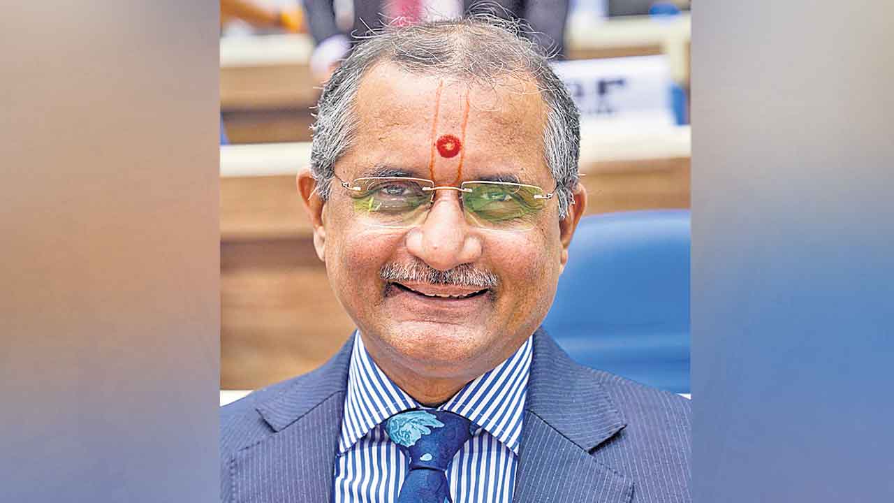 యూపీఎస్సీ చైర్మన్‌ సోనీ రాజీనామా!