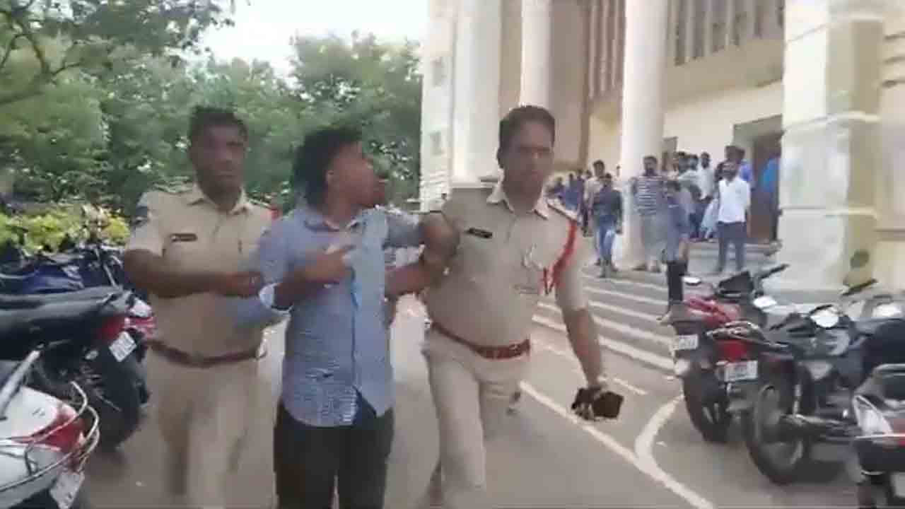 Media | ఓయూలో మీడియాపై పోలీసుల దాడి.. తీవ్రంగా ఖండించిన టీజేఎఫ్‌