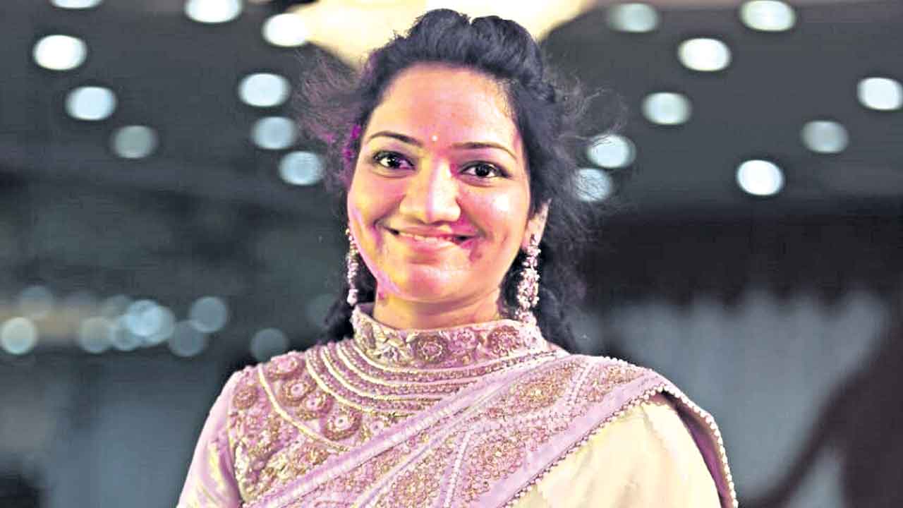 స్కిల్డ్ ఉద్యోగులు కావాలా నాయనా..