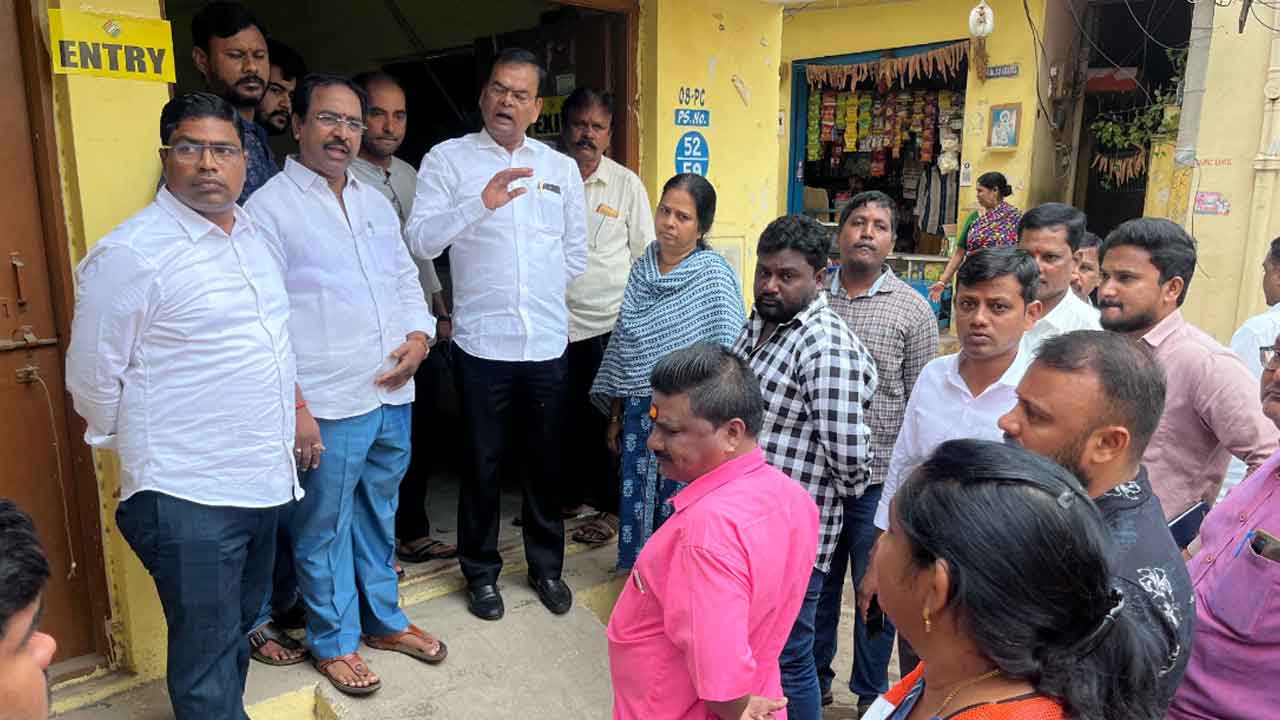 Kaleru Venkatesh | సీసీ రోడ్ల నిర్మాణానికి ప్రతిపాదనలు సిద్ధం చేయండి : ఎమ్మెల్యే కాలేరు