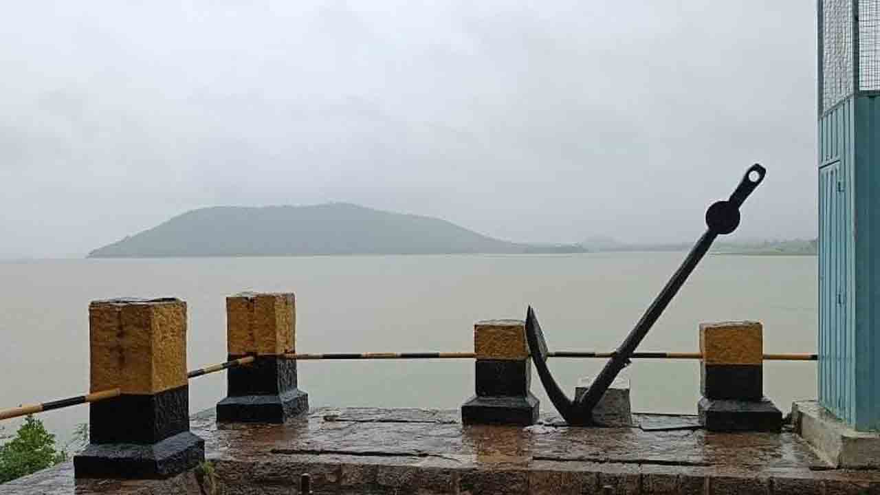 జిల్లా వ్యాప్తంగా మోస్తరు వర్షం