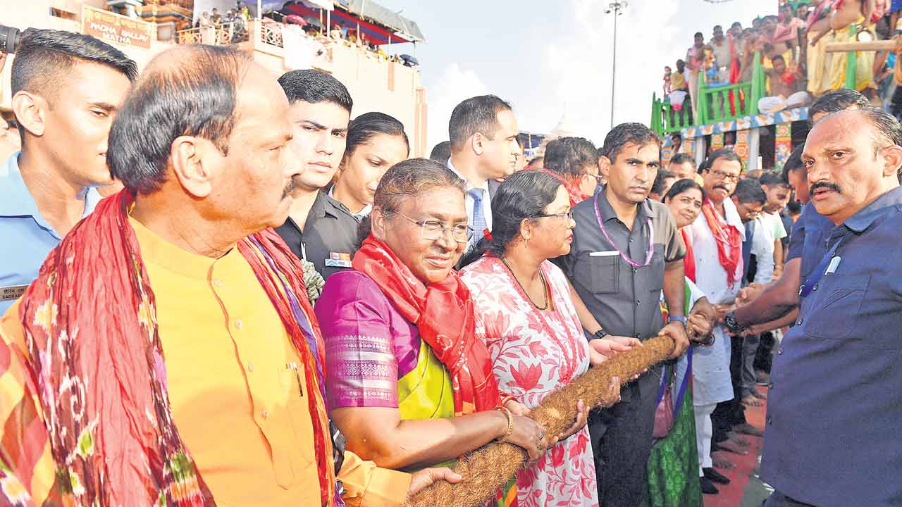 Puri Rath Yatra | జగన్నాథుడికి జన నీరాజనం.. శోభాయమానంగా పూరీ రథయాత్ర