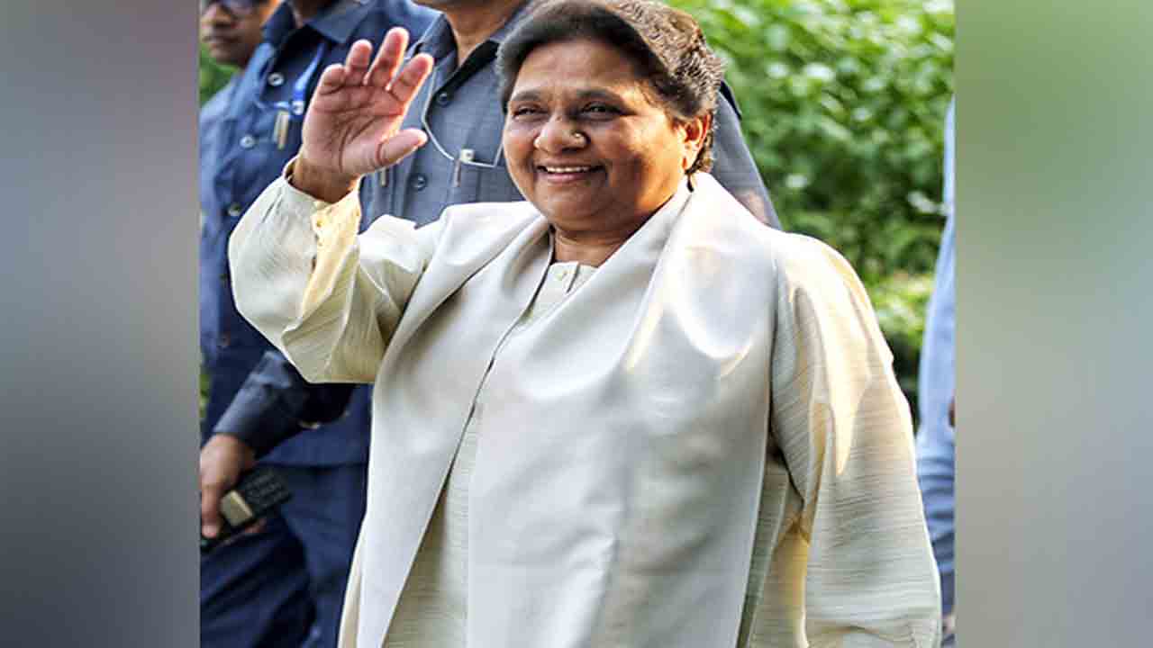 Mayawati | కన్వర్ యాత్ర  మార్గంలో దుకాణదారుల నేమ్‌ప్లేట్స్‌ ప్రదర్శన : యూపీ నిర్ణయంపై మాయావతి ఫైర్‌