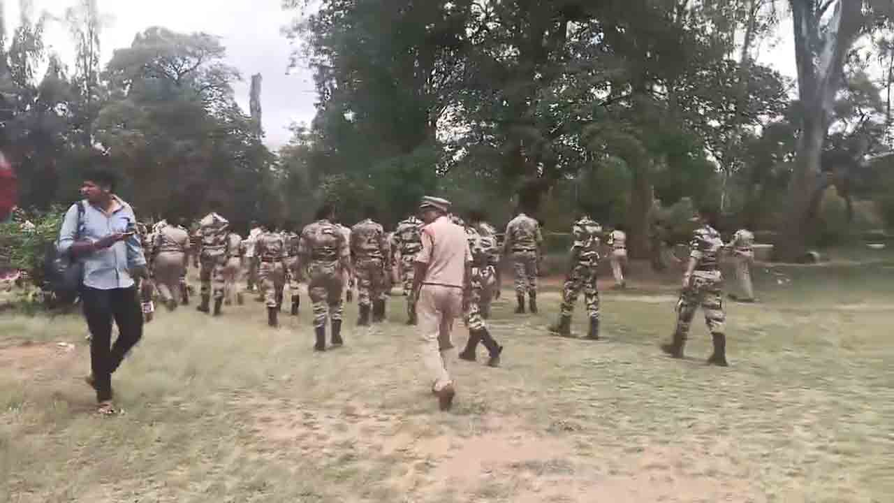 DSC | ఓయూలో ఉద్రిక్తత.. డీఎస్సీ అభ్య‌ర్థులను వెంబ‌డించి అదుపులోకి తీసుకుంటున్న పోలీసులు.. వీడియో