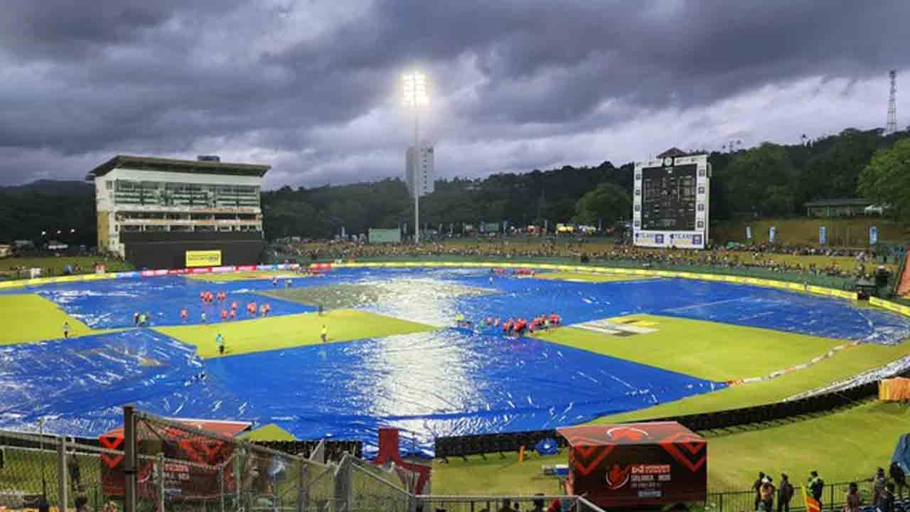 IND vs SL | రెండో టీ20 టాస్ ఆల‌స్యం.. కార‌ణ‌మిదే..!