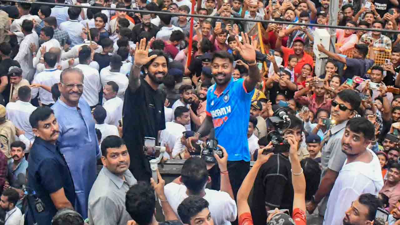 Hardhik Pandya | సొంత ఇలాకాలో పాండ్యా.. స్వాగ‌తం అదిరిందిపో..!