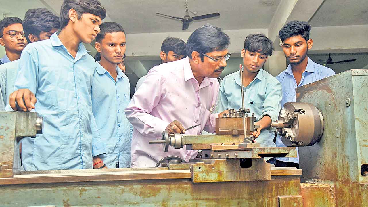 NDA Govt | పీఎం ప్యాకేజీ.. బడ్జెట్‌లో రూటు మార్చిన ఎన్డీయే సర్కారు