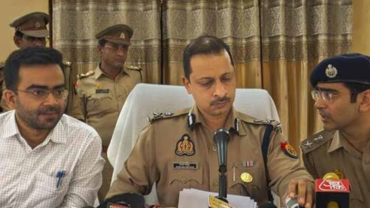 హాథ్రస్‌ ఘటనలో అరుగురి అరెస్టు