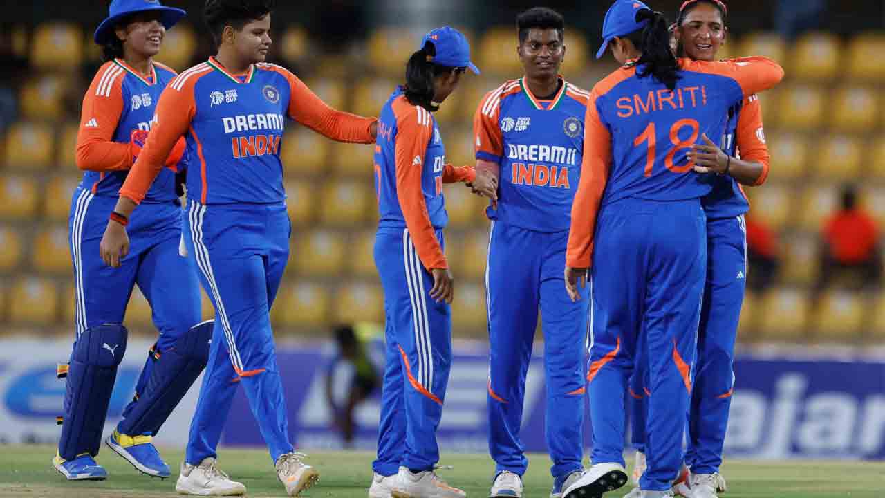 INDW vs PAKW | హ‌డ‌లెత్తిస్తున్న పూజా.. ప‌వ‌ర్ ప్లేలో పాకిస్థాన్ స్కోర్..?