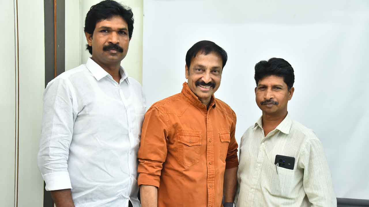 గోదారి అందాల నడుమ..